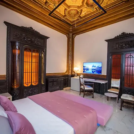Palazzo Marletta Luxury House Готель Катанія