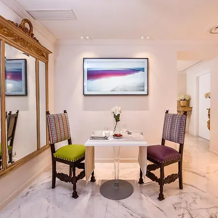 Palazzo Marletta Luxury House Готель Катанія